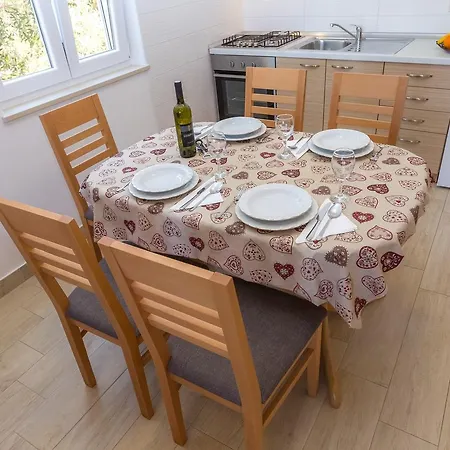 Apartman Medini