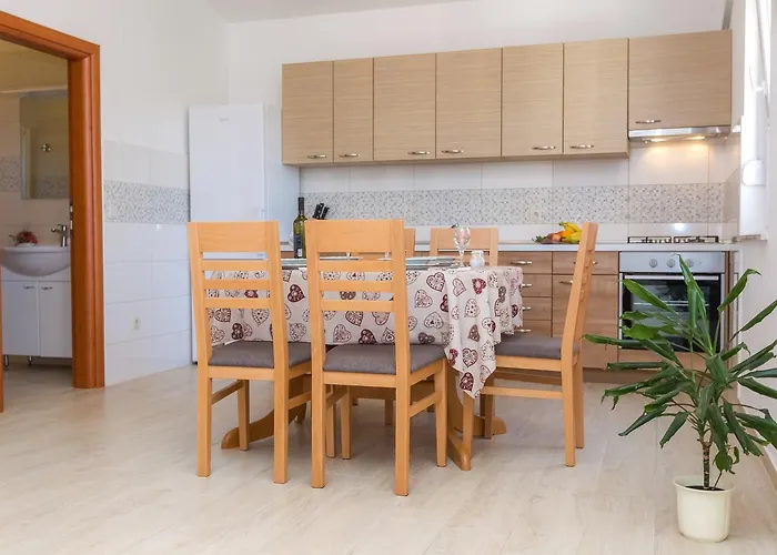 Medini Apartment Veli Rat
