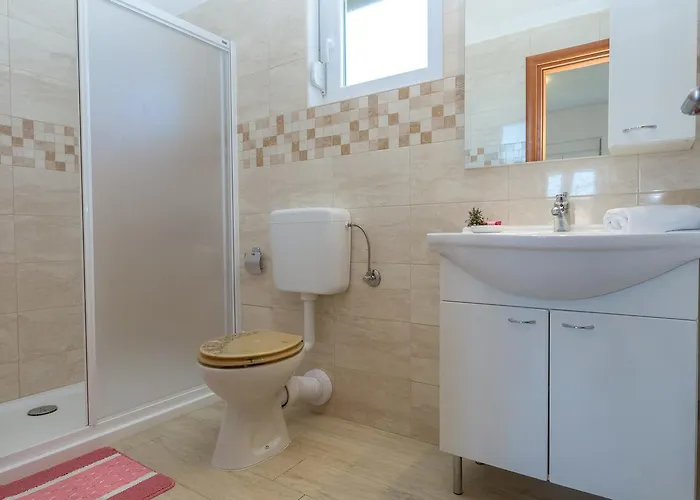 Apartment Medini Veli Rat