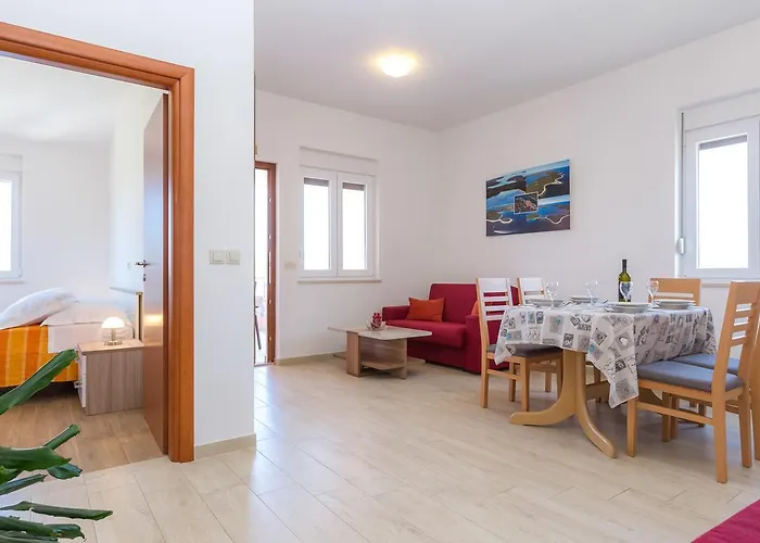 Апартаменты Medini Вели-Рат