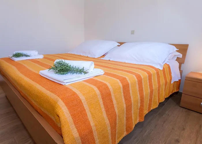 Medini Вели-Рат